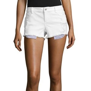 NWOT White Shorts w/ Gingham pockets